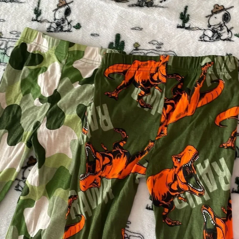 Pair of 2 boys green dinosaur and camo pj pants legging size 6 New no tags